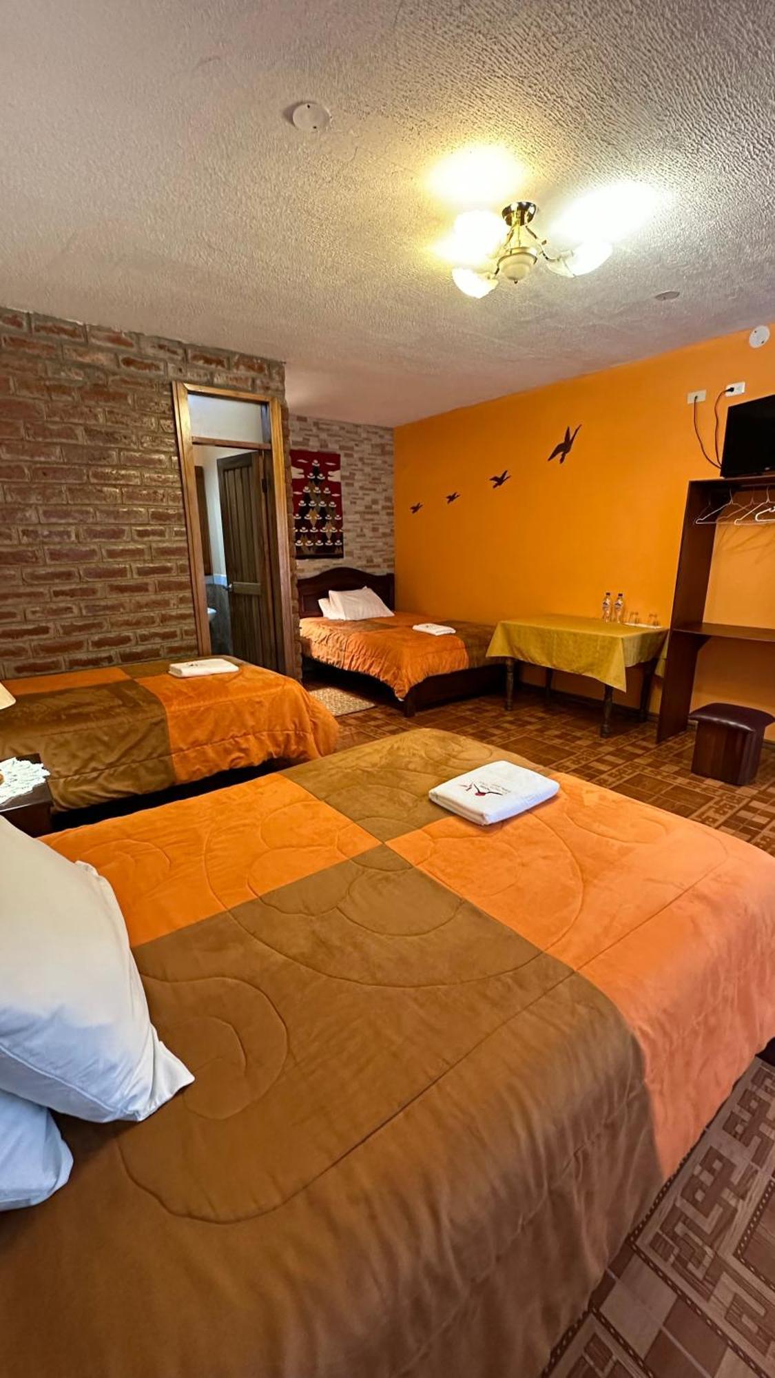 באניוס Hotel Donde Ivan מראה חיצוני תמונה