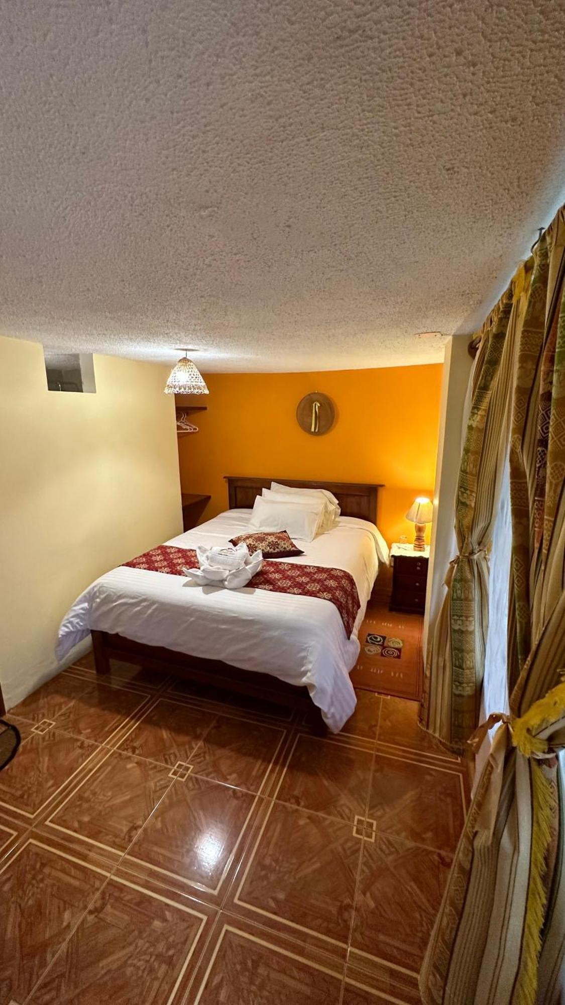באניוס Hotel Donde Ivan מראה חיצוני תמונה