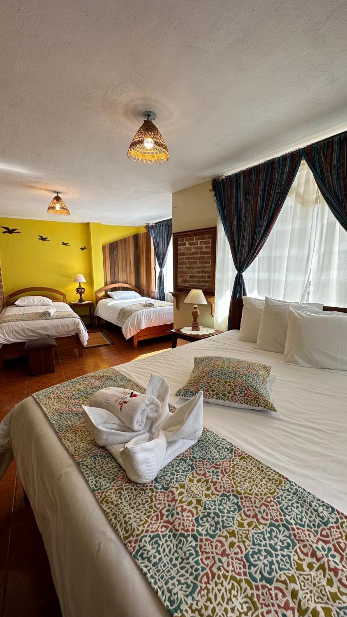 באניוס Hotel Donde Ivan מראה חיצוני תמונה