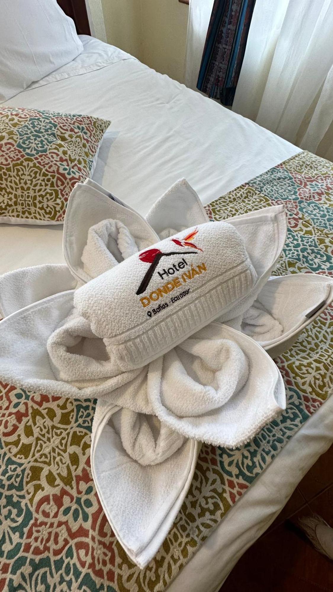 באניוס Hotel Donde Ivan מראה חיצוני תמונה