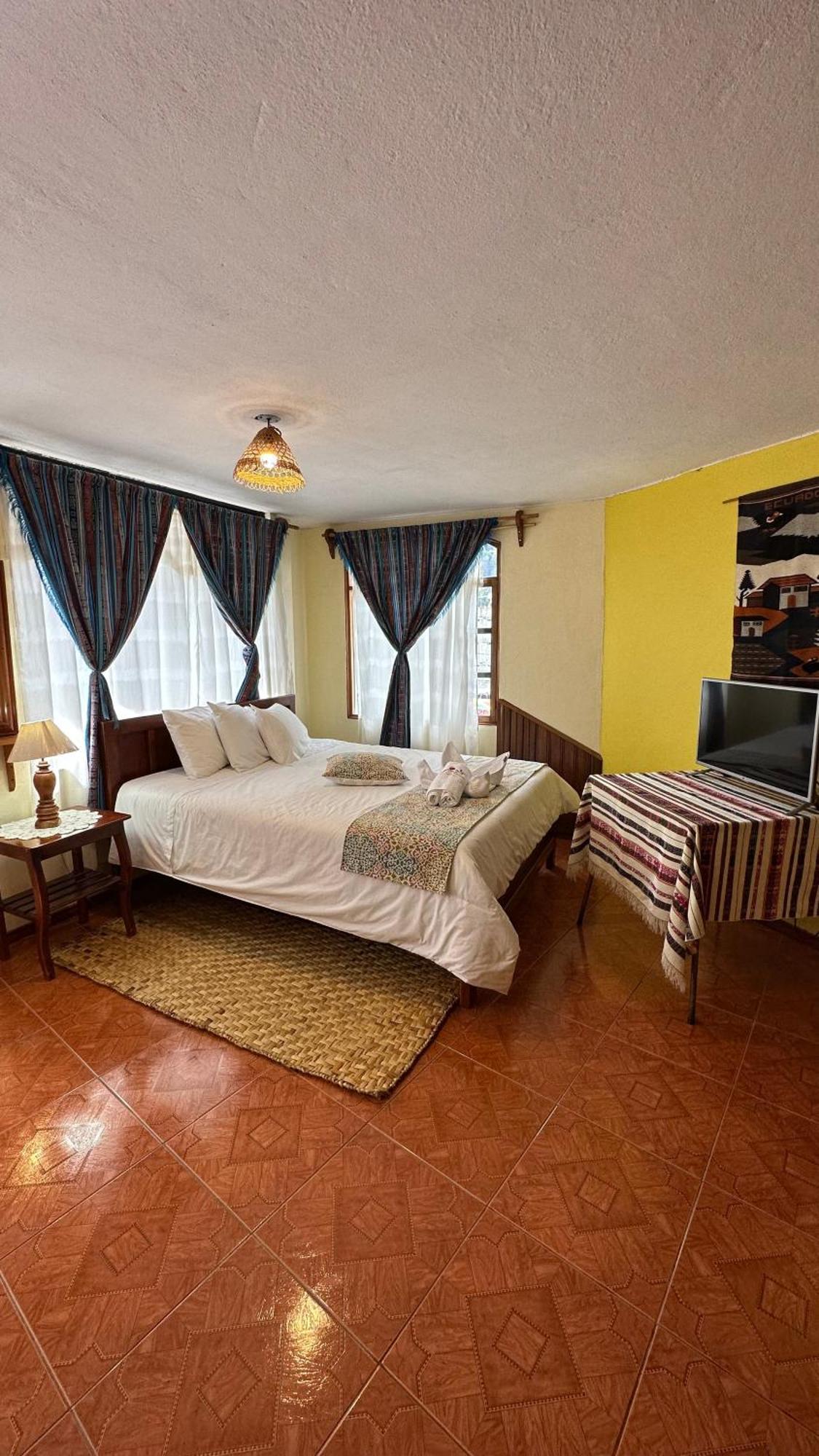 באניוס Hotel Donde Ivan מראה חיצוני תמונה