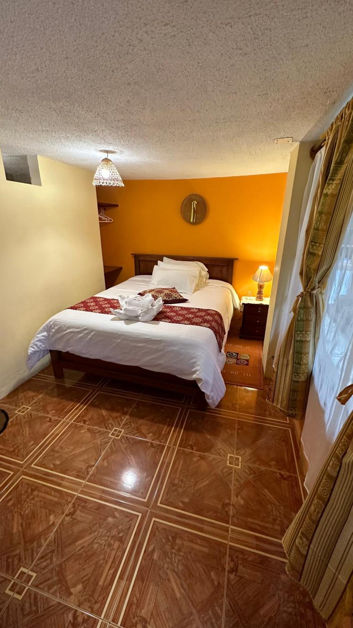 באניוס Hotel Donde Ivan מראה חיצוני תמונה