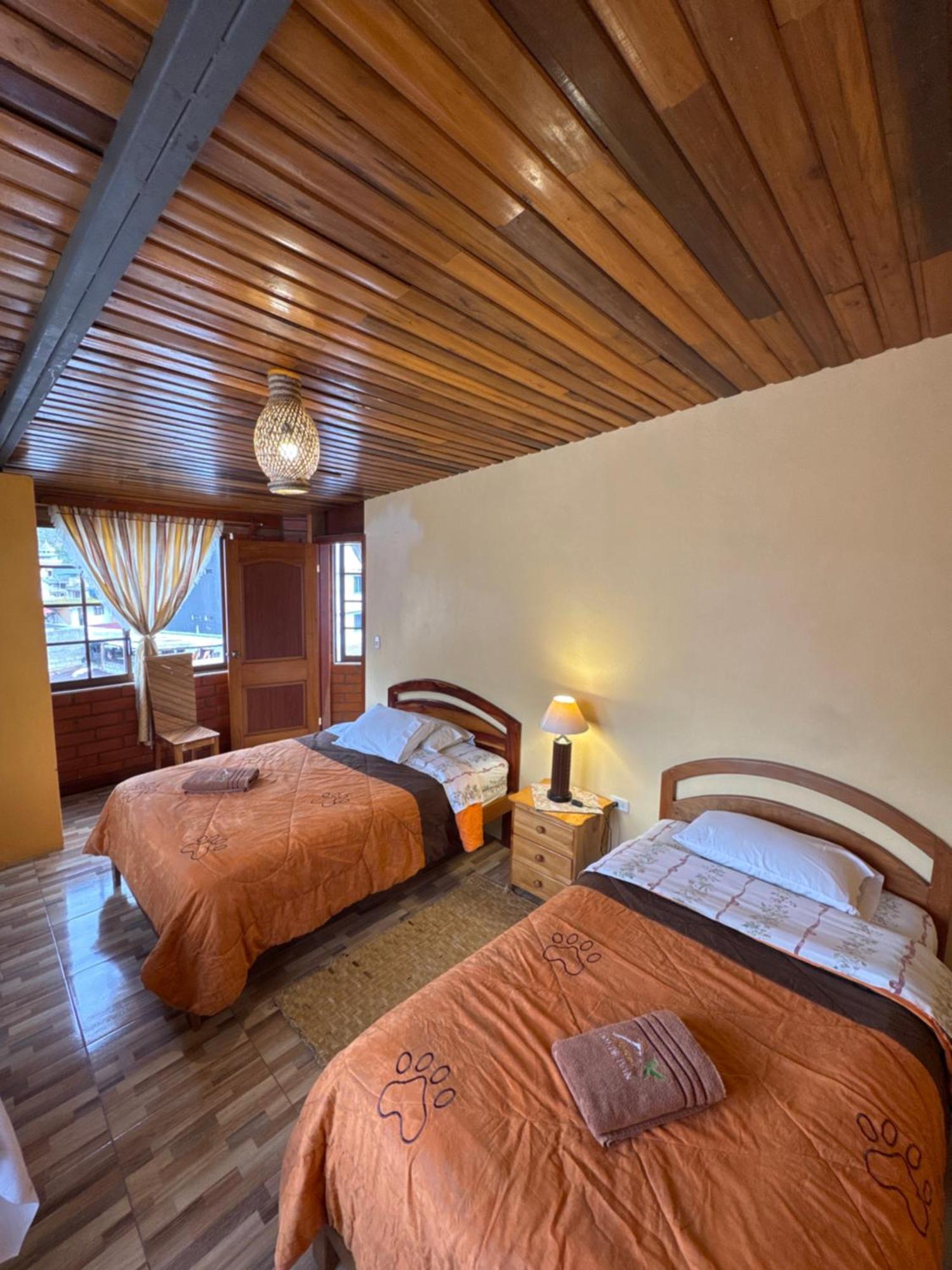 באניוס Hotel Donde Ivan מראה חיצוני תמונה